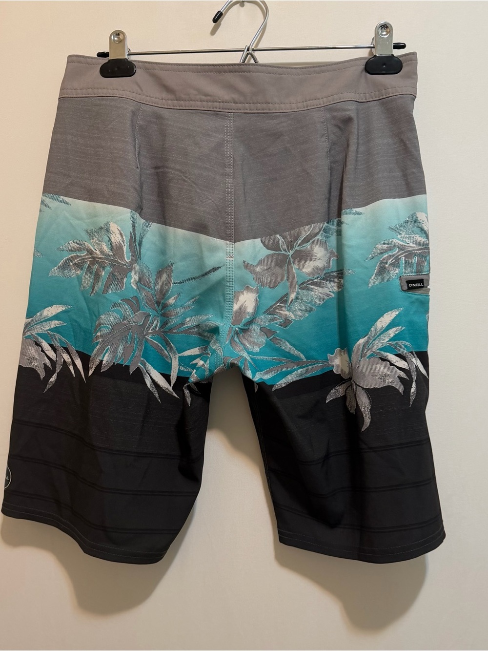 O'Neill Gray, Teal & Black Floral Board Shorts - Picture 2 of 13